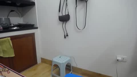 Mia online show from September 2025 01:18:02 AM