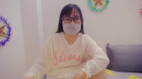 Mia online show from October 2025 02:32:01 AM