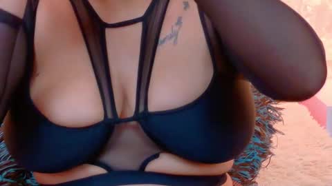 Mia online show from March 2026 03:12:01 AM