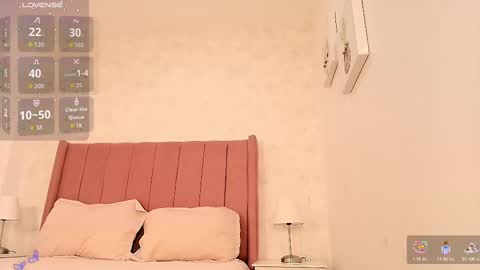 Mia Lopez online show from November 2025 08:05:01 PM