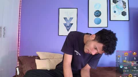 Mia online show from February 2025 07:03:01 PM