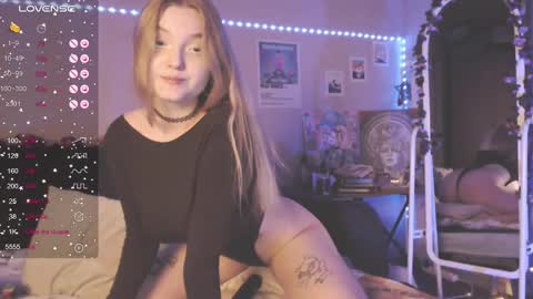 Mia online show from February 2025 04:32:01 PM