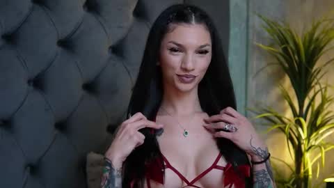  Miami  online show from September 2025 05:58:01 PM