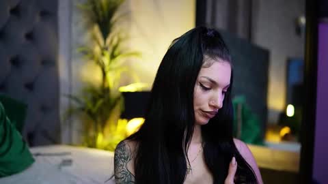  Miami  online show from October 2025 03:54:01 PM