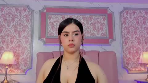 Mia   -5 7001400 Follow  online show from March 2025 06:45:02 PM