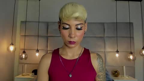 Mia Morgann online show from January 2025 05:08:01 PM