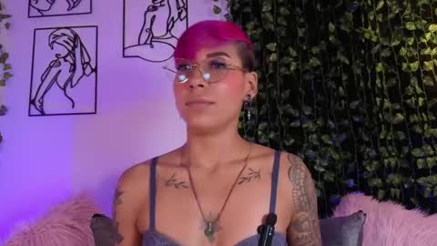 Mia Morgann online show from November 2025 02:39:02 PM