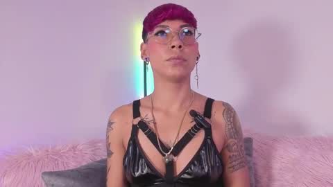 Mia Morgann online show from November 2025 01:33:02 PM