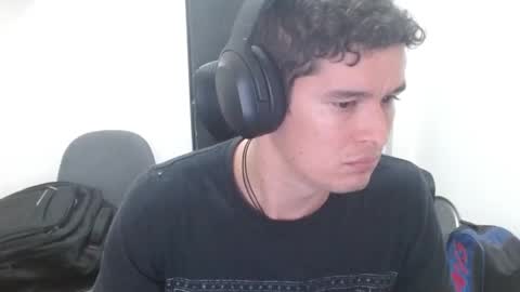 miaou_miaou online show from November 2025 01:39:02 AM