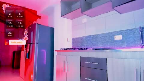 miapink_ofi_ online show from September 2025 12:13:02 AM