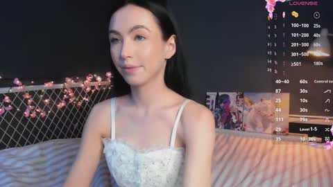 Snapshot of miarielle chatting on April 2026 05:32:01 PM Liz online show from April 2026 05:32:01 PM