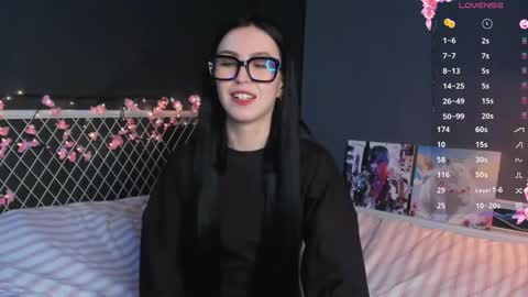 Snapshot of miarielle chatting on April 2026 05:28:01 PM Liz online show from April 2026 05:28:01 PM