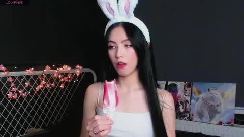 Snapshot of miarielle chatting on April 2026 06:54:02 PM Liz online show from April 2026 06:54:02 PM