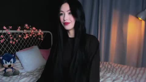 Snapshot of miarielle chatting on May 2026 06:13:02 PM Liz online show from May 2026 06:13:02 PM