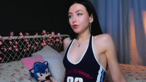 Snapshot of miarielle chatting on May 2026 04:36:02 PM Liz online show from May 2026 04:36:02 PM