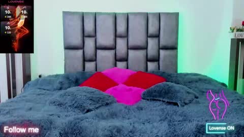 Mia Milf online show from October 2025 10:29:02 PM