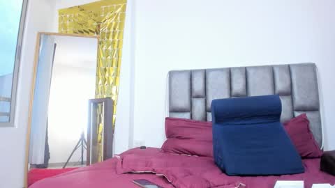 Mia Milf online show from January 2026 10:26:01 PM