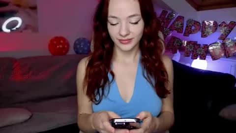 Mia online show from November 2025 03:27:02 AM