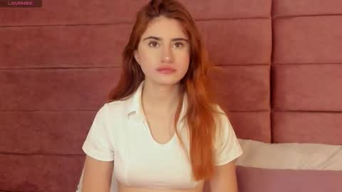 Mia Rouxx online show from November 2025 12:05:02 PM