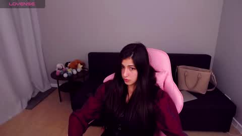 Snapshot of miasilk chatting on March 2025 12:27:02 PM Miayna Silk online show from March 2025 12:27:02 PM