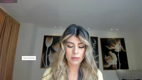 Mia Silva online show from May 2026 11:15:01 AM