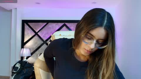 Snapshot of miasilverr chatting on February 2026 07:10:01 PM Mia online show from February 2026 07:10:01 PM