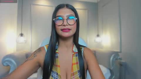 Mia  online show from March 2026 03:01:01 AM