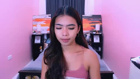 Snapshot of miasmith09 chatting on May 2026 01:34:02 AM Pau and jence online show from May 2026 01:34:02 AM