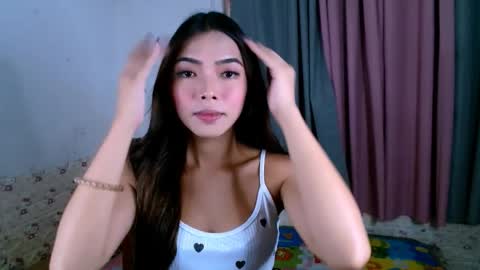 Snapshot of miasmith09 chatting on May 2026 02:40:01 AM Pau and jence online show from May 2026 02:40:01 AM