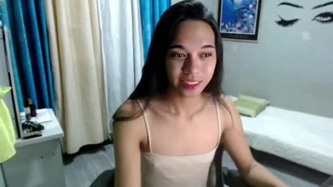 Snapshot of miatrixs chatting on December 2024 08:15:02 PM Mia online show from December 2024 08:15:02 PM