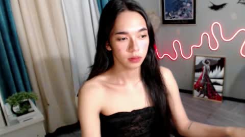 Snapshot of miatrixs chatting on January 2025 11:28:01 AM Mia online show from January 2025 11:28:01 AM