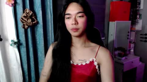 Mia online show from March 2026 08:38:01 PM