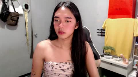 Mia online show from March 2026 06:34:02 PM