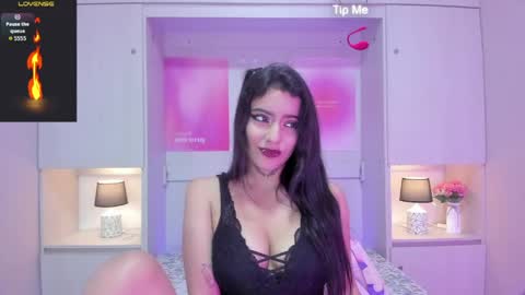 Snapshot of miaturnerr_ chatting on April 2026 04:17:01 AM miaturnerr_ online show from April 2026 04:17:01 AM