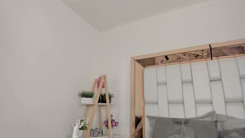 Mia Villalobos online show from January 2025 09:45:02 AM