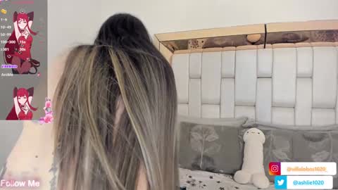 Mia Villalobos online show from January 2025 10:19:01 AM