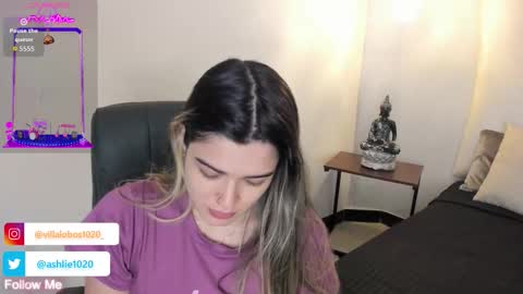 Mia Villalobos online show from October 2025 11:55:02 AM