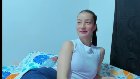  Chloe  online show from April 2026 01:06:01 AM