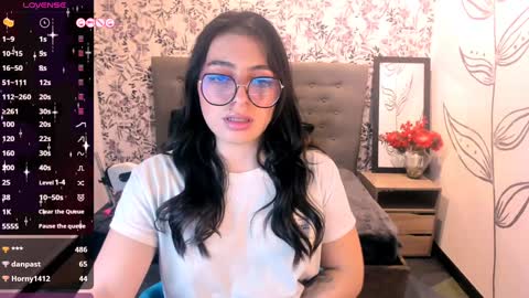 Snapshot of miawils_ chatting on December 2024 06:00:01 AM M I A W I L S online show from December 2024 06:00:01 AM