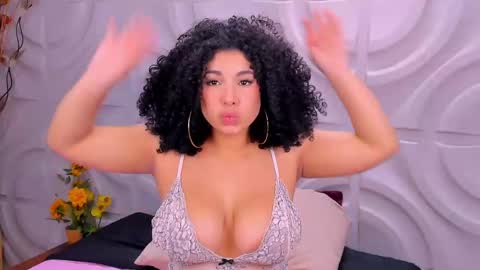 Mia online show from January 2025 06:36:01 AM