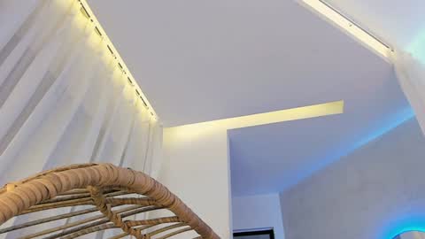 Mia online show from February 2025 03:33:01 AM