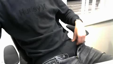 mic6969mic online show from December 2024 04:17:01 PM