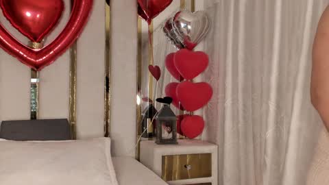 Snapshot of micaelahott_ chatting on February 2025 06:37:01 AM micaelahott_ online show from February 2025 06:37:01 AM