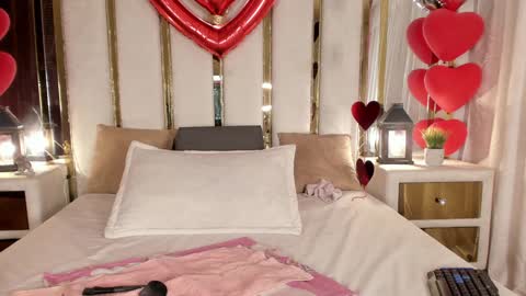 Snapshot of micaelahott_ chatting on February 2025 03:09:01 AM micaelahott_ online show from February 2025 03:09:01 AM