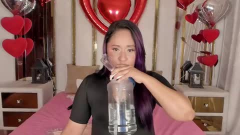 Snapshot of micaelahott_ chatting on February 2025 02:40:01 AM micaelahott_ online show from February 2025 02:40:01 AM