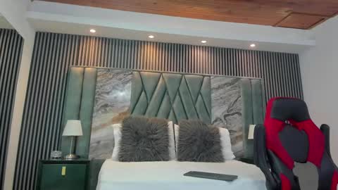 Michael online show from September 2025 10:20:01 PM