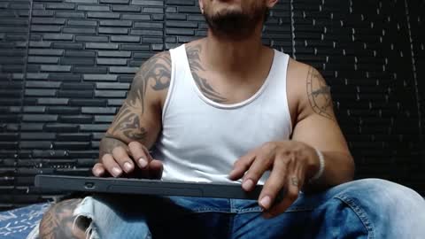 Michael Daviss online show from February 2025 01:59:02 PM