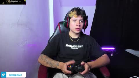 michael independent model  online show from October 2025 12:54:02 AM