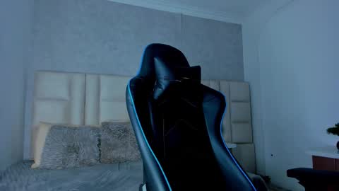 Michael online show from November 2025 06:24:01 AM