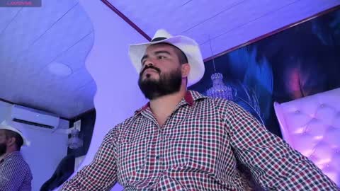 Snapshot of michaelbear_ chatting on January 2025 12:17:01 PM Michael online show from January 2025 12:17:01 PM